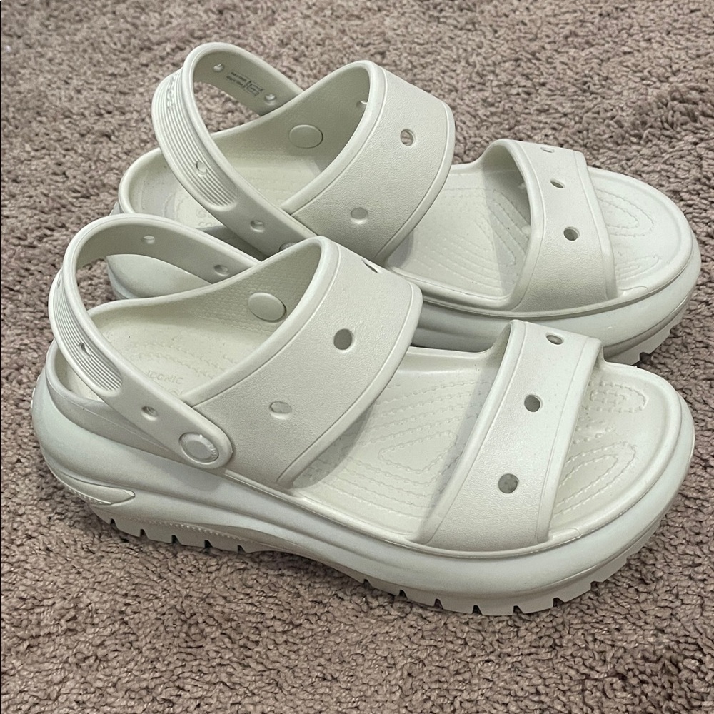 CROCS Women’s Megacrush Platform Sandals